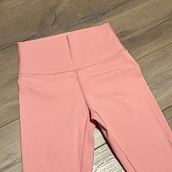 Lululemon capris - Picture 2 of 7